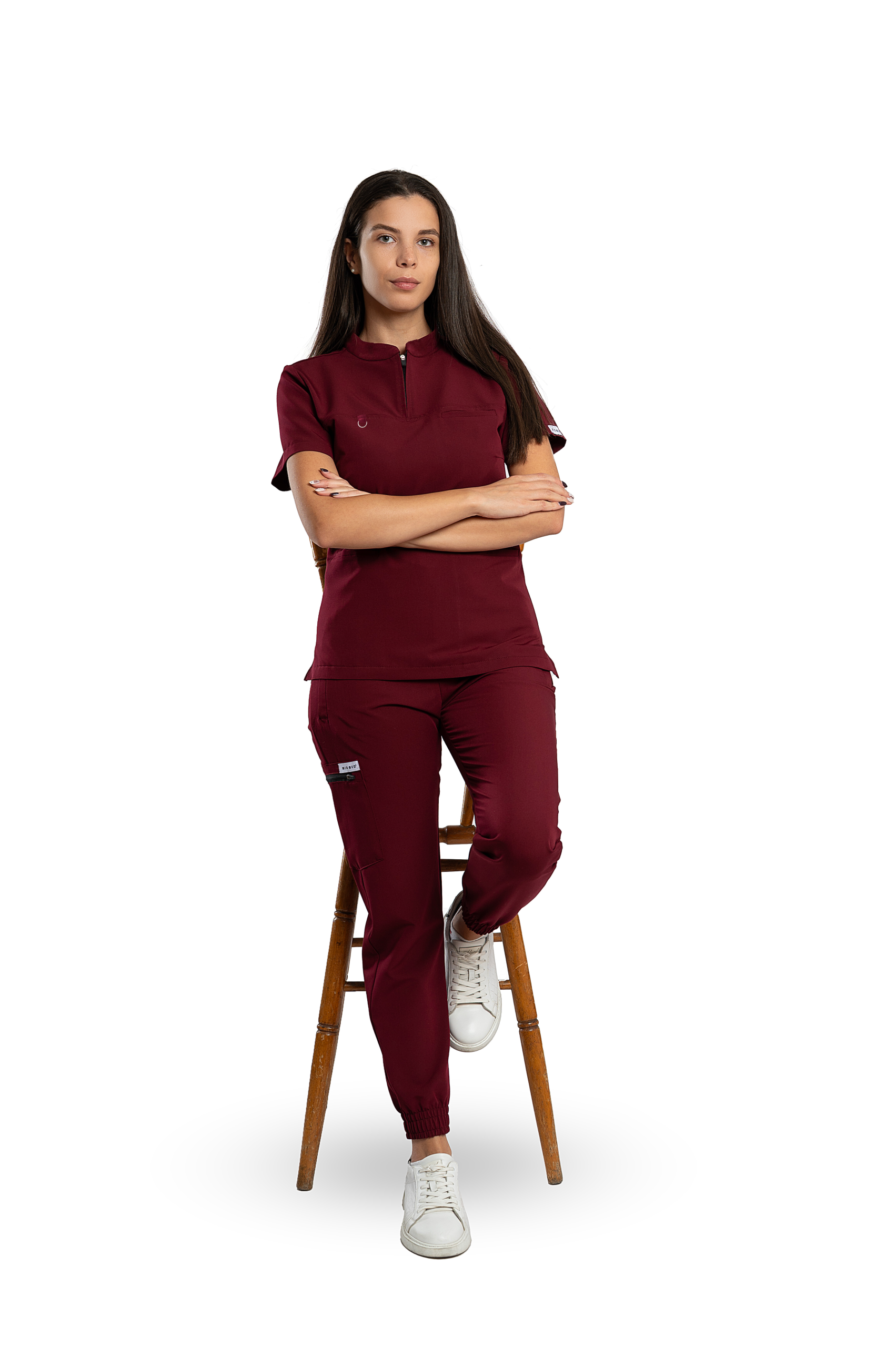 Дамско Медицинско облекло на MID MED от серията SOFT FLEX ELEGANT Медицинско работно облекло медицинско облекло MID MED еластично медицинско облекло медицински екипи медицински екип болнично облекло произведено в България медицинско облекло по поръчка Дамско медицинско облекло Мъжко медицинско облекло дизайнерско медицинско облекло